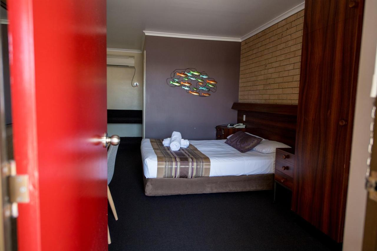 Sarina Motor Inn Zewnętrze zdjęcie