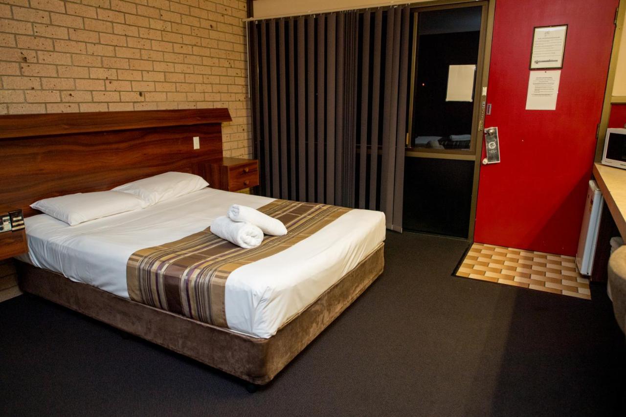 Sarina Motor Inn Zewnętrze zdjęcie