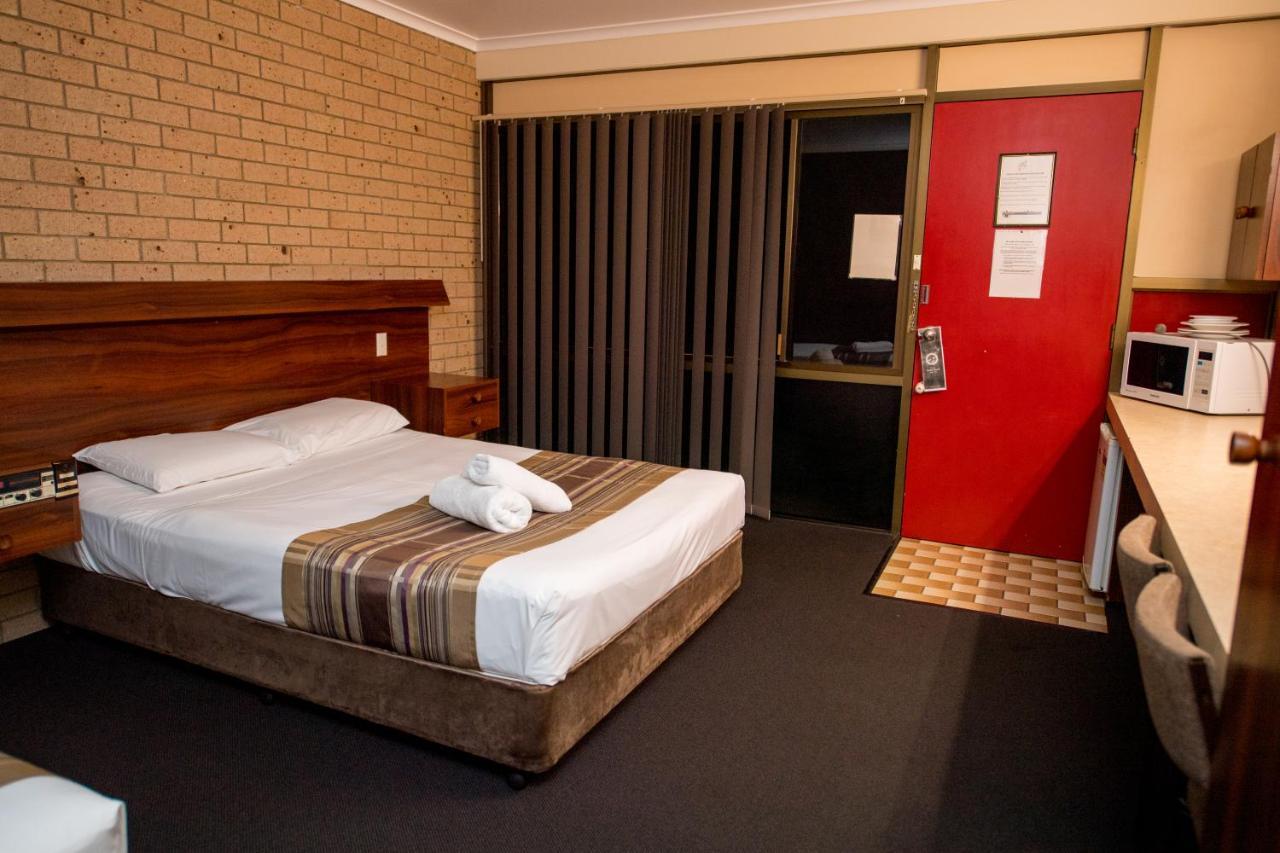 Sarina Motor Inn Zewnętrze zdjęcie