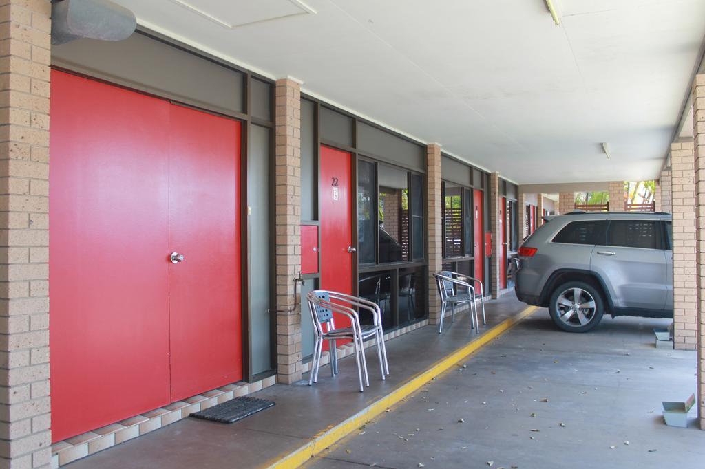 Sarina Motor Inn Zewnętrze zdjęcie