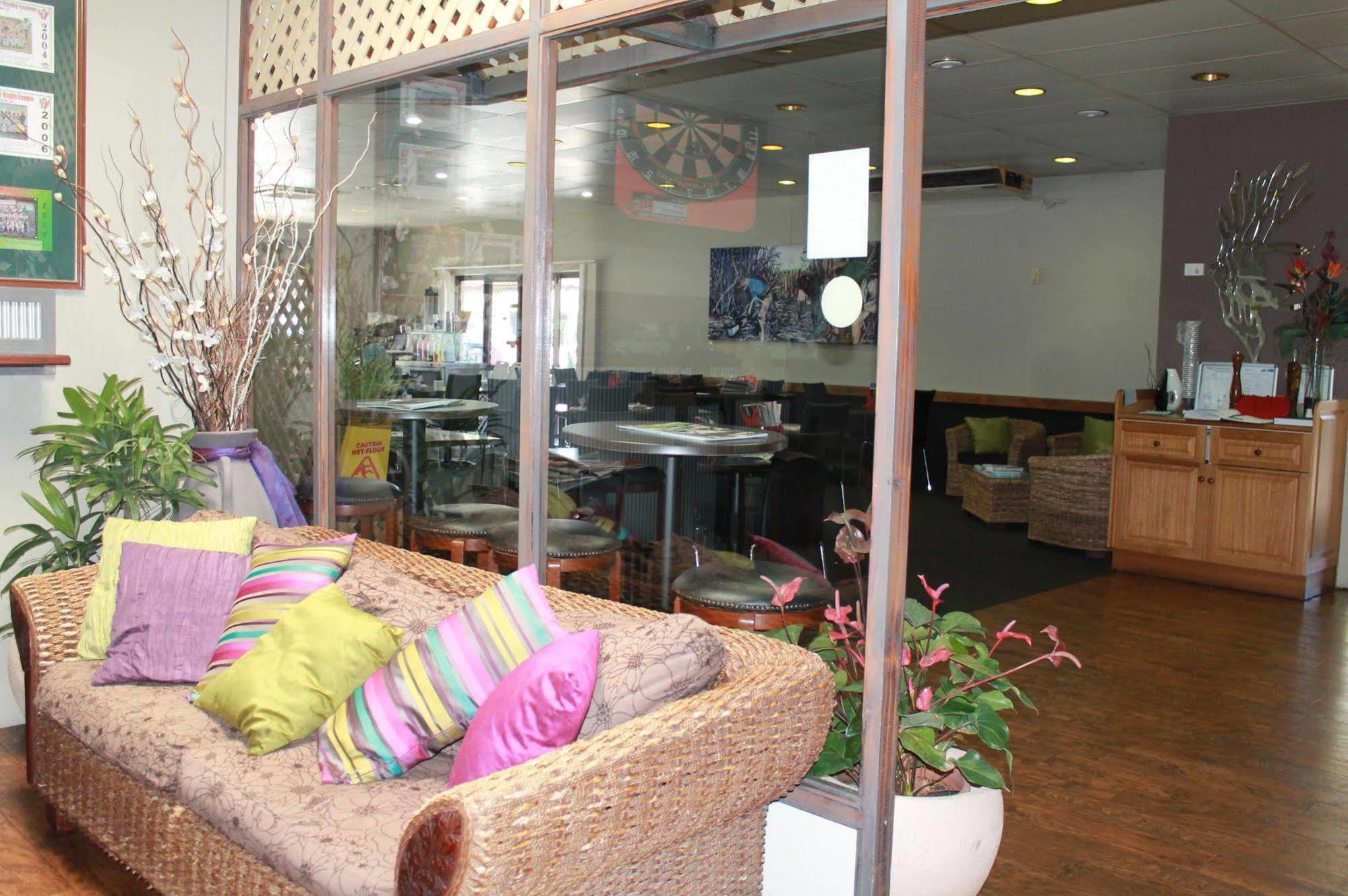 Sarina Motor Inn Zewnętrze zdjęcie