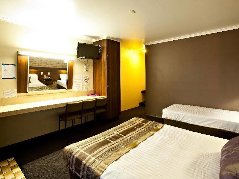 Sarina Motor Inn Zewnętrze zdjęcie