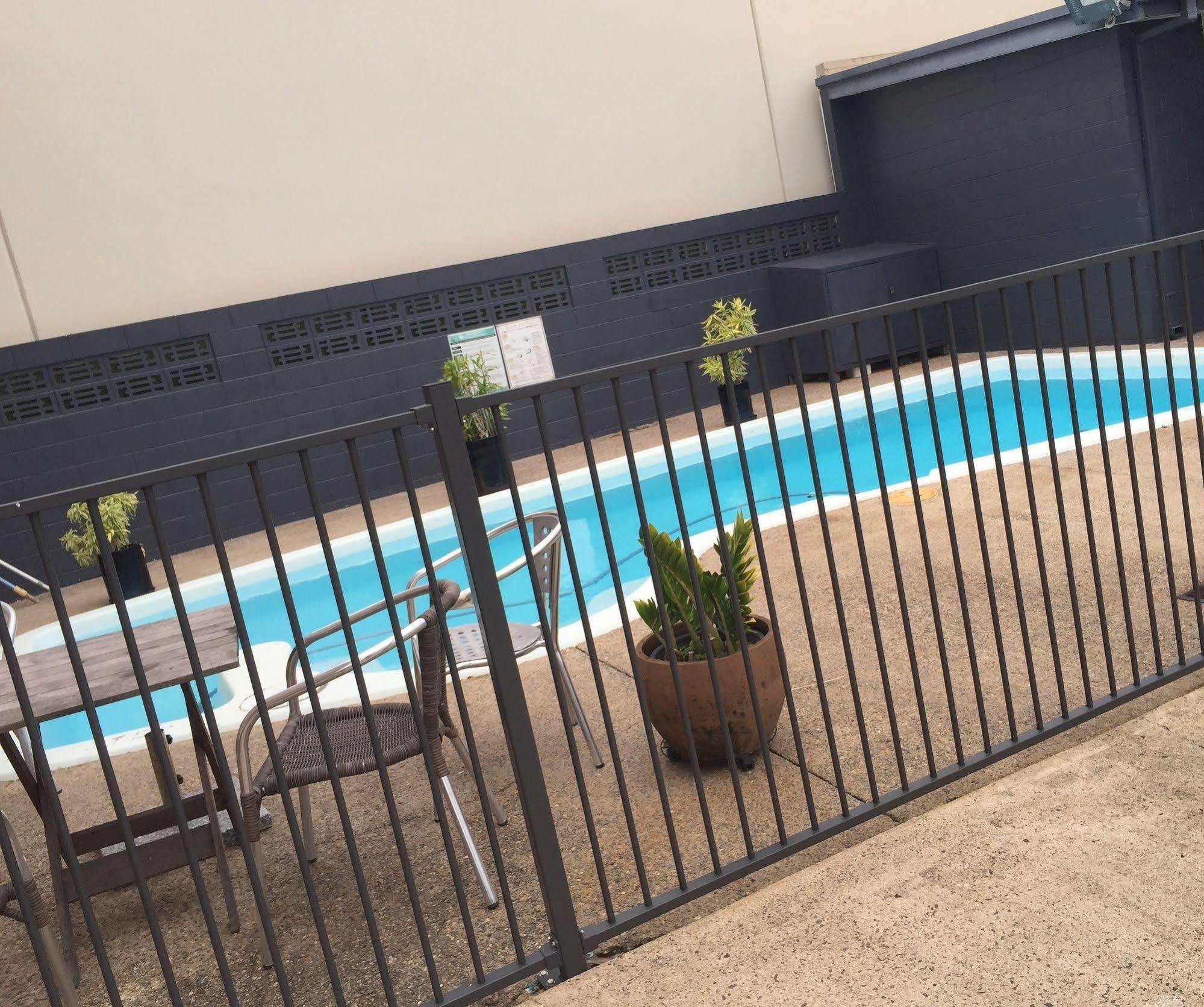 Sarina Motor Inn Zewnętrze zdjęcie