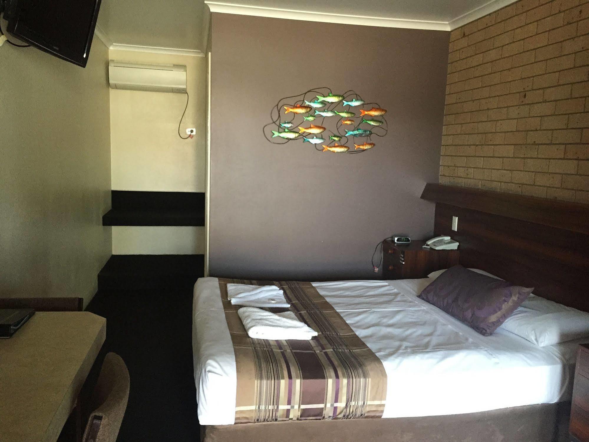 Sarina Motor Inn Zewnętrze zdjęcie