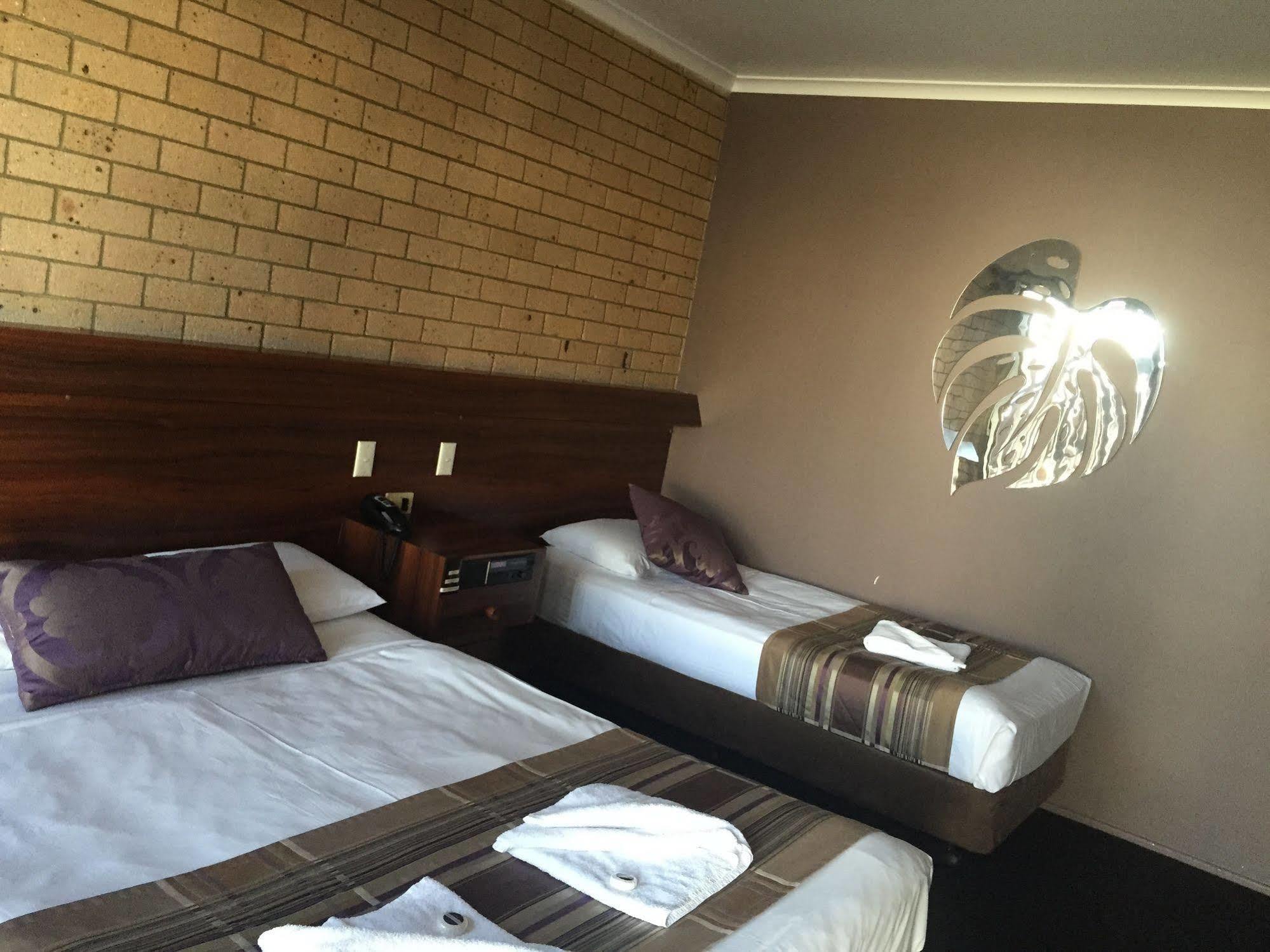Sarina Motor Inn Zewnętrze zdjęcie
