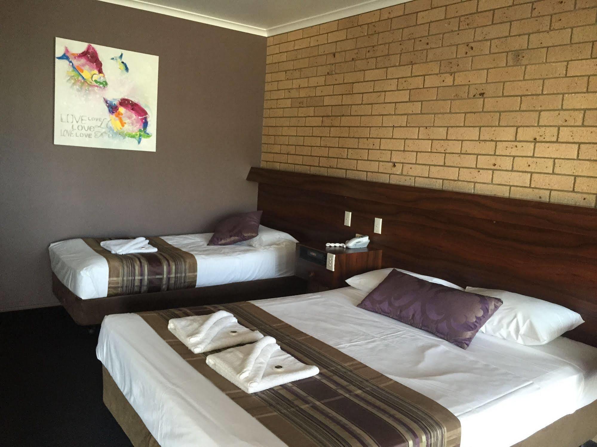 Sarina Motor Inn Zewnętrze zdjęcie
