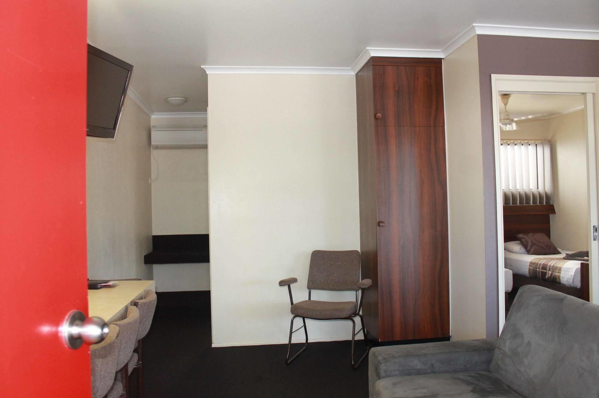 Sarina Motor Inn Zewnętrze zdjęcie